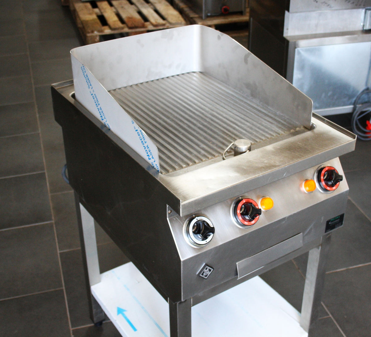 40523-mkn.jpg