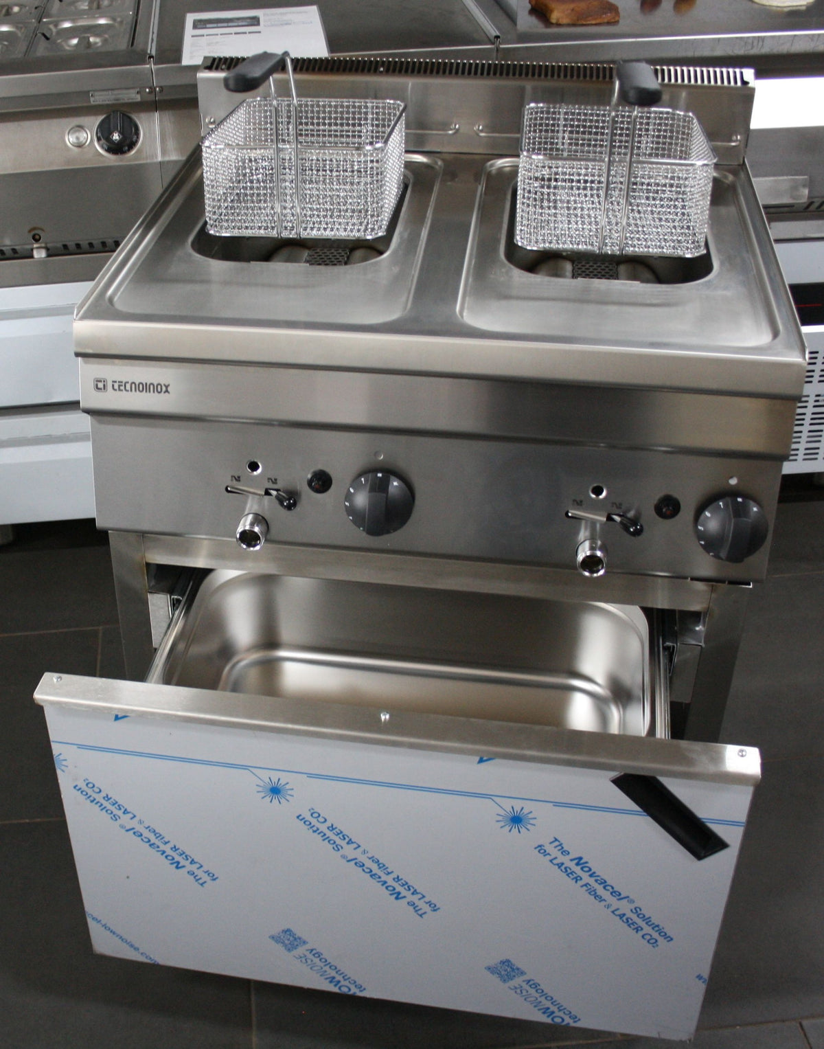 40982-40975-Gasfritteuse-Tecnoinox-4.jpg