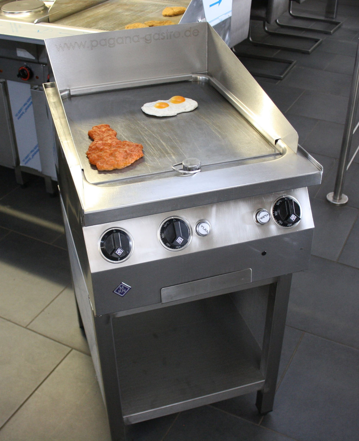 41021-Grill-Counter-90-3.jpg