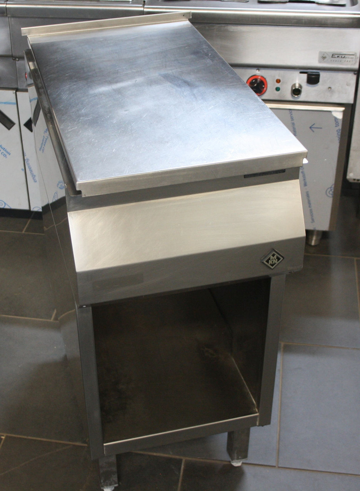 41760-Counter-Sl-Neutral-40-cm-3.jpg