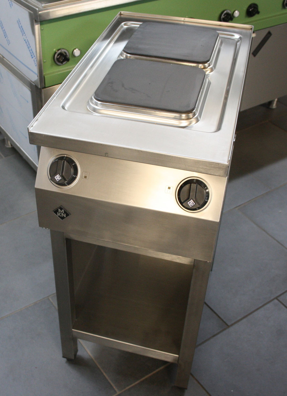 41793-2-Platten-Herd-MKn-counter-90-4.jpg
