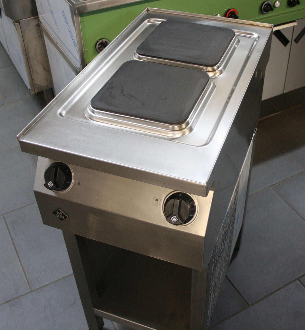 41793-2-Platten-Herd-MKn-counter-90-7.jpg