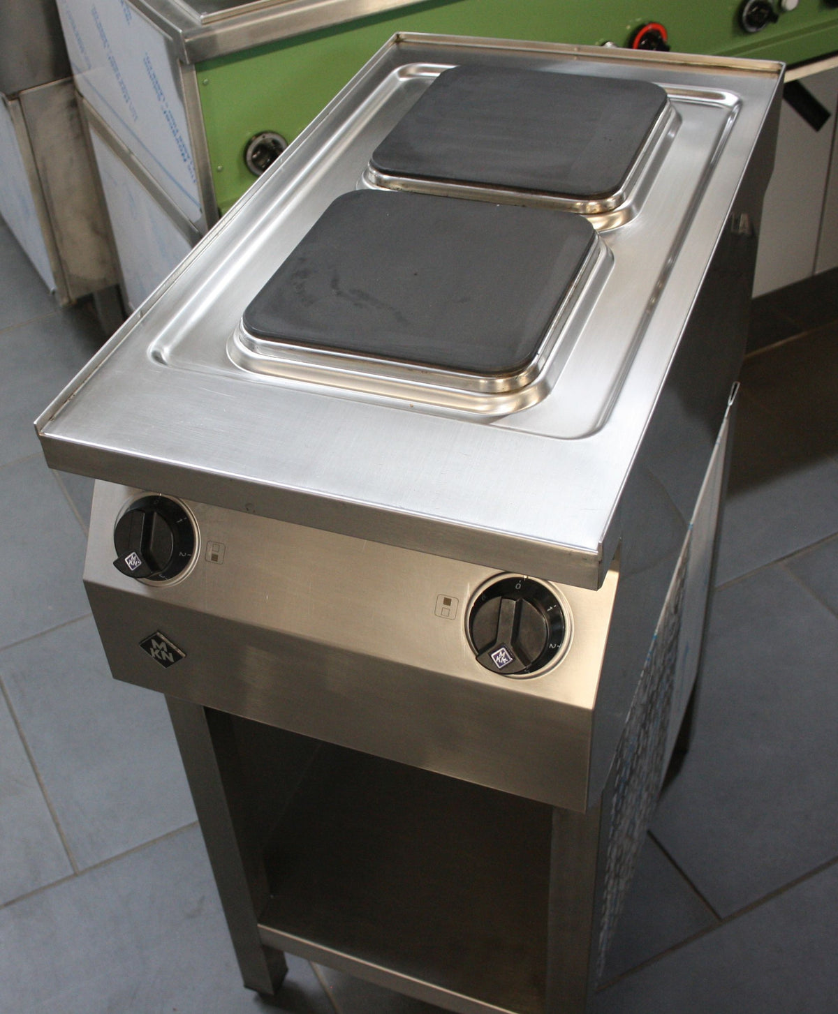 41793-2-Platten-Herd-MKn-counter-90-8.jpg