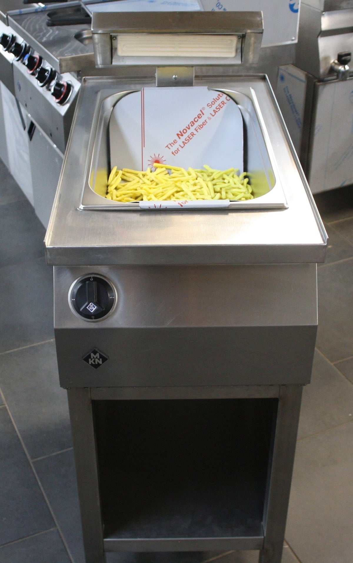 41796-Counter-90-Pommesbecken-2.jpg