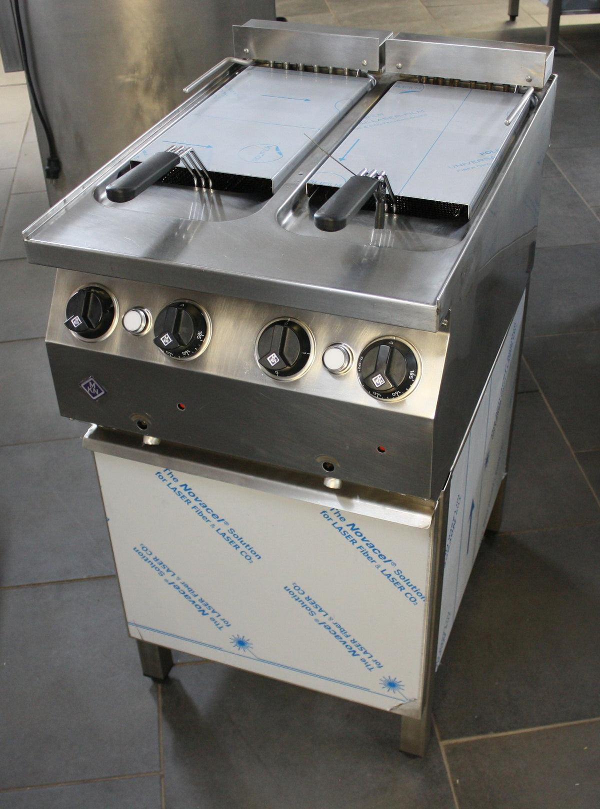 41942-41392-Doppelfritteuse-MKN-c-90-2.jpg