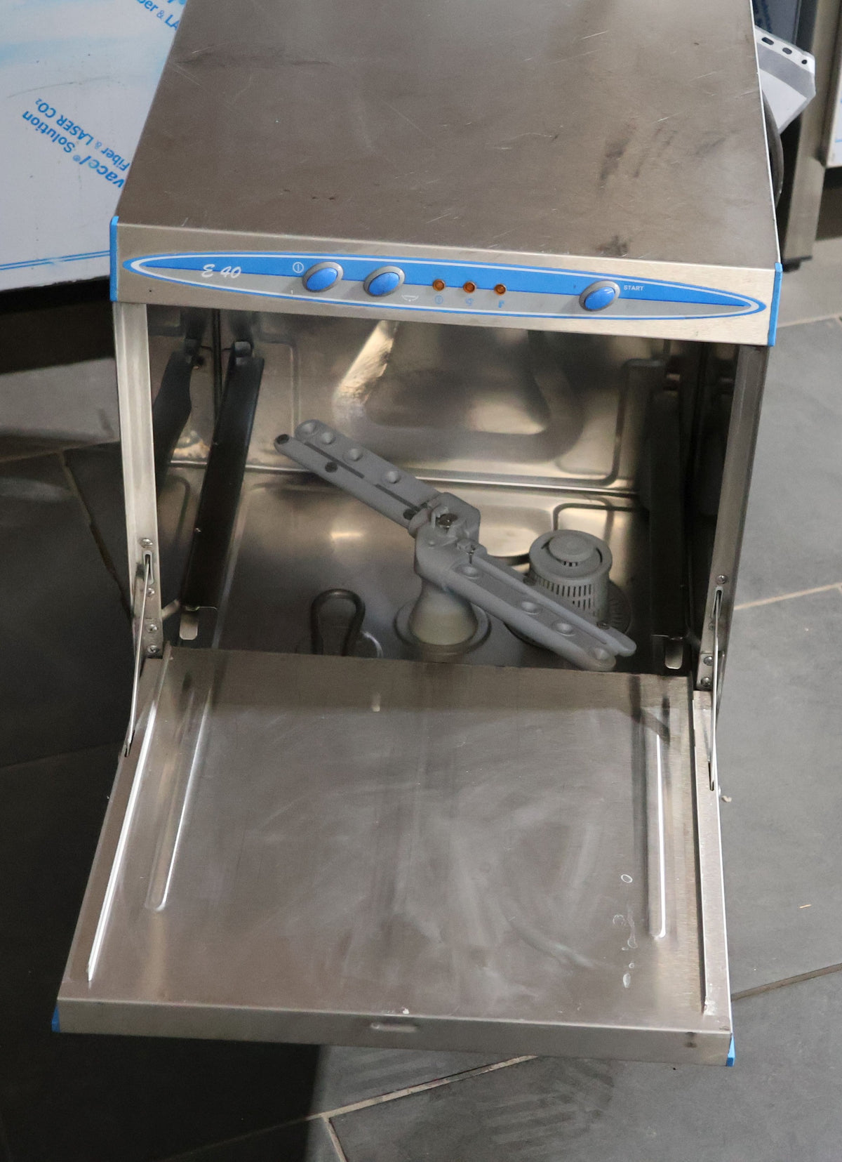 42020-Glaeserspuelmaschine-8.jpg