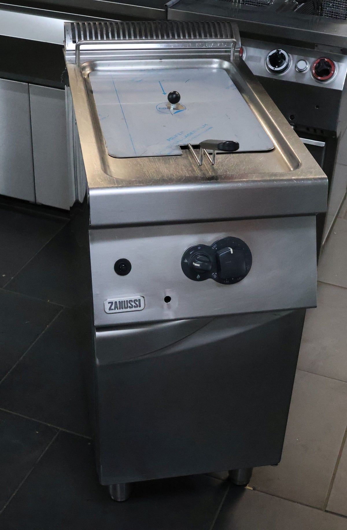 42042-Gasfritteuse-zanussi-2.jpg