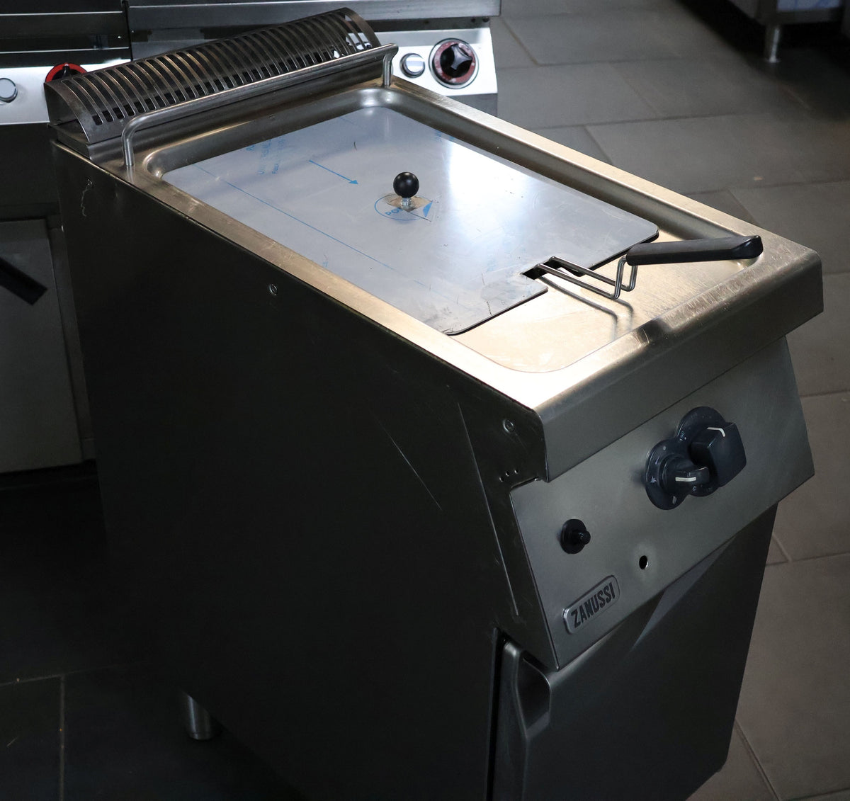 42042-Gasfritteuse-zanussi-3.jpg