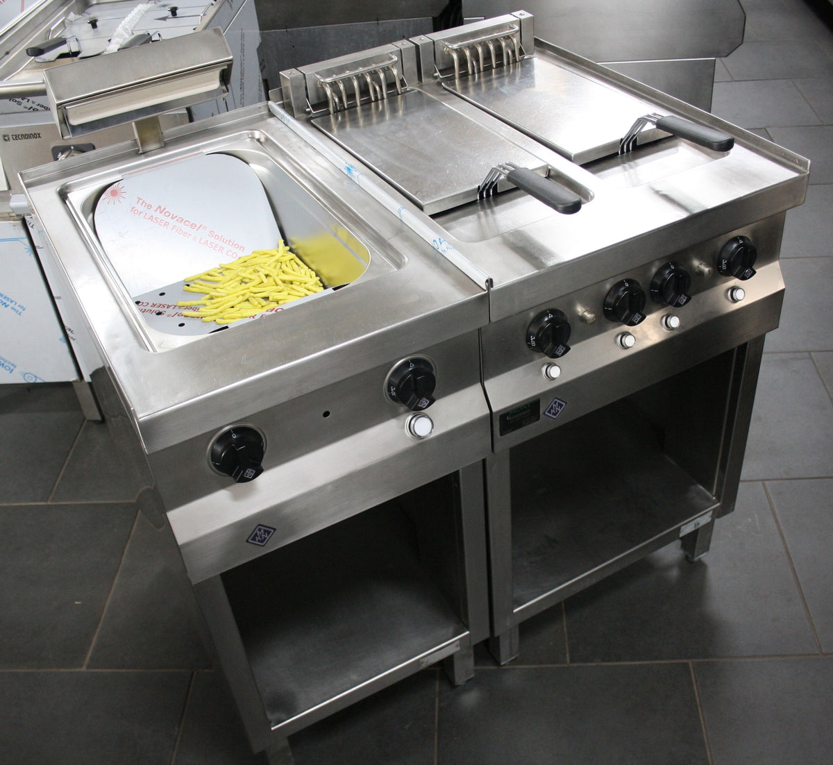 42055-41406-Doppelfritteuse---Pommesbecken-Top-700-2.jpg