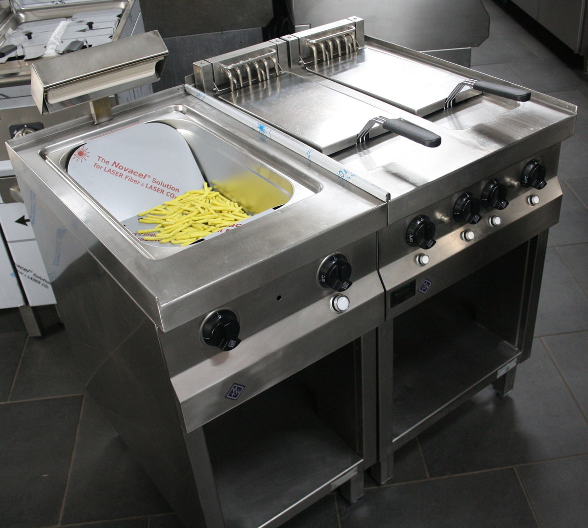42055-41406-Doppelfritteuse---Pommesbecken-Top-700-4.jpg