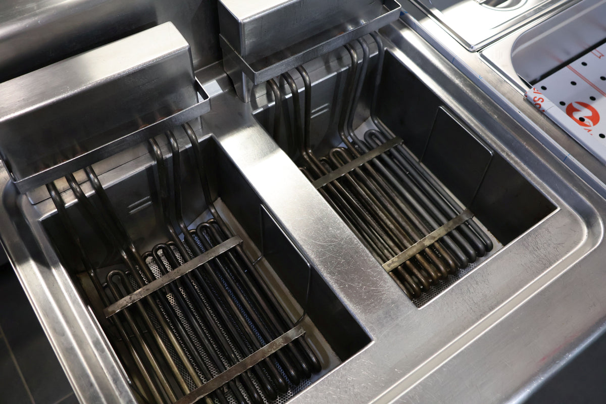 Imbissanlage Lotus Fritteuse, Bräter Bain Marie etc. 210 cm